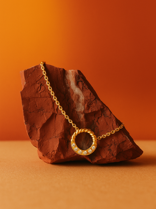 Pearly Loop Necklace