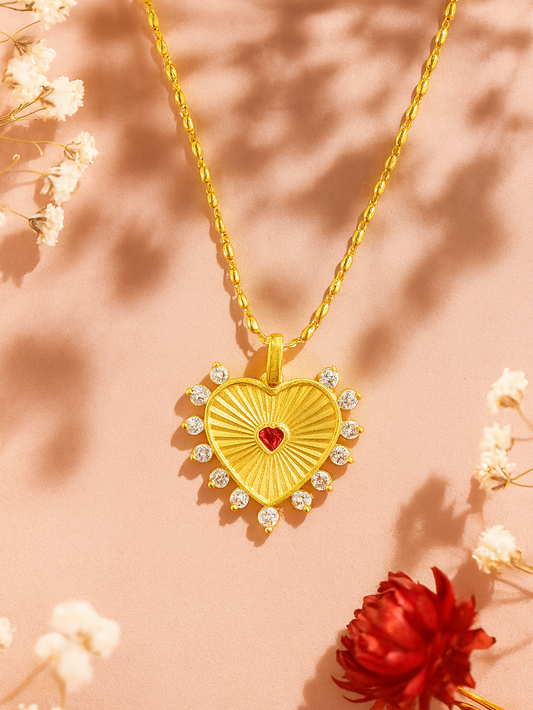 BEAMING HEART NECKLACE